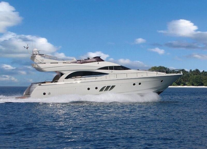 dominator 62 yacht